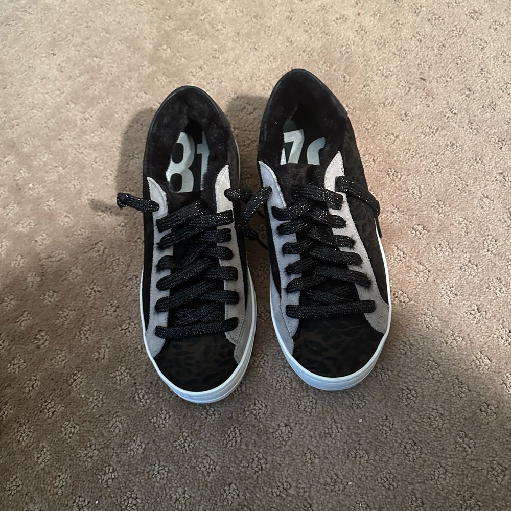 P448 tennis shoes with fur inside